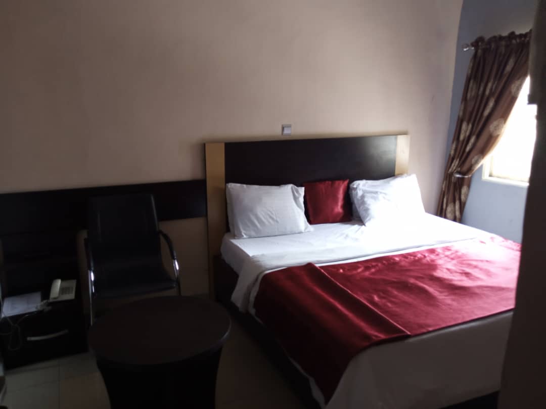 Pakiri Hotel Port Harcourt - Standard Room
