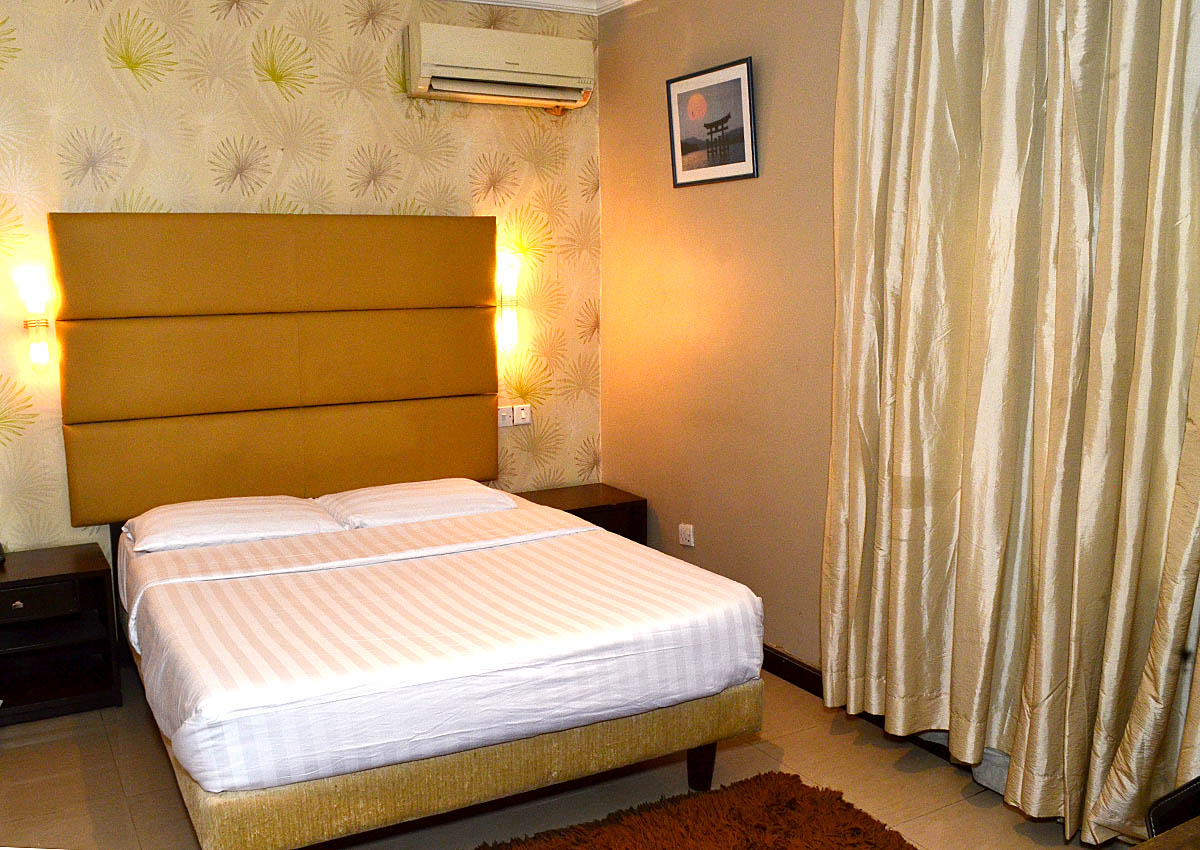 Hampton Suites - Standard Room