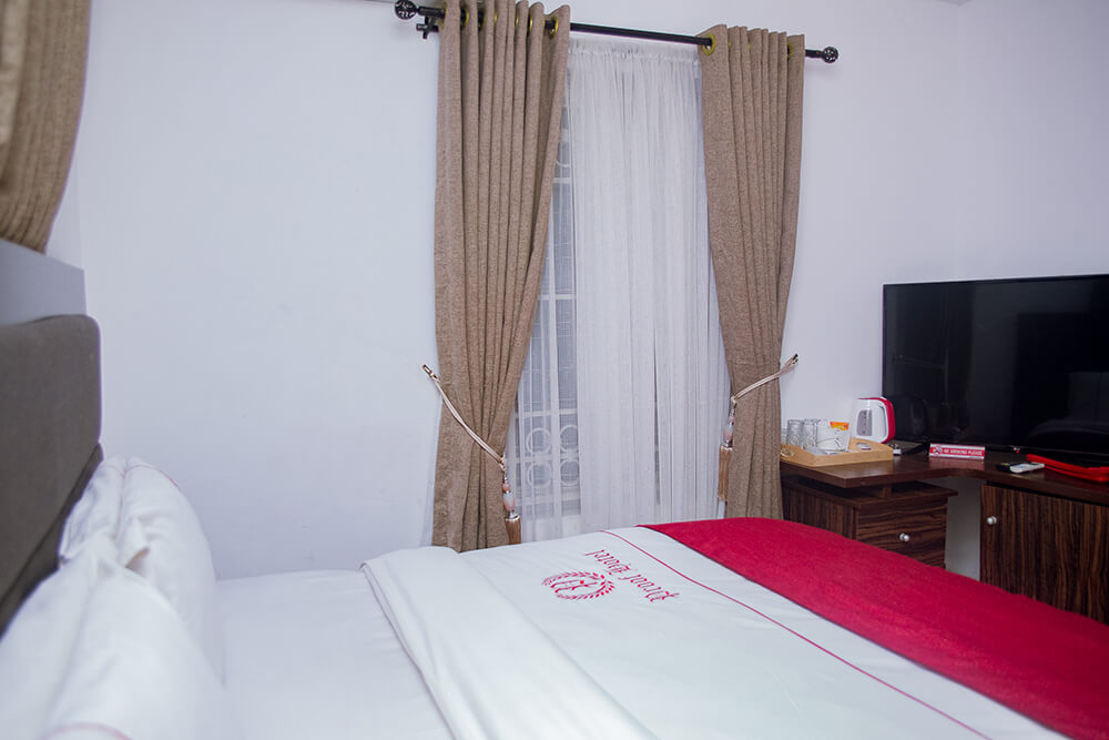Proof Hotel Lekki - Cozy Room