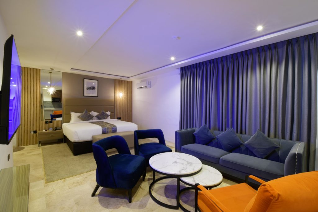 The Corniche Hotel - Studio Apartment