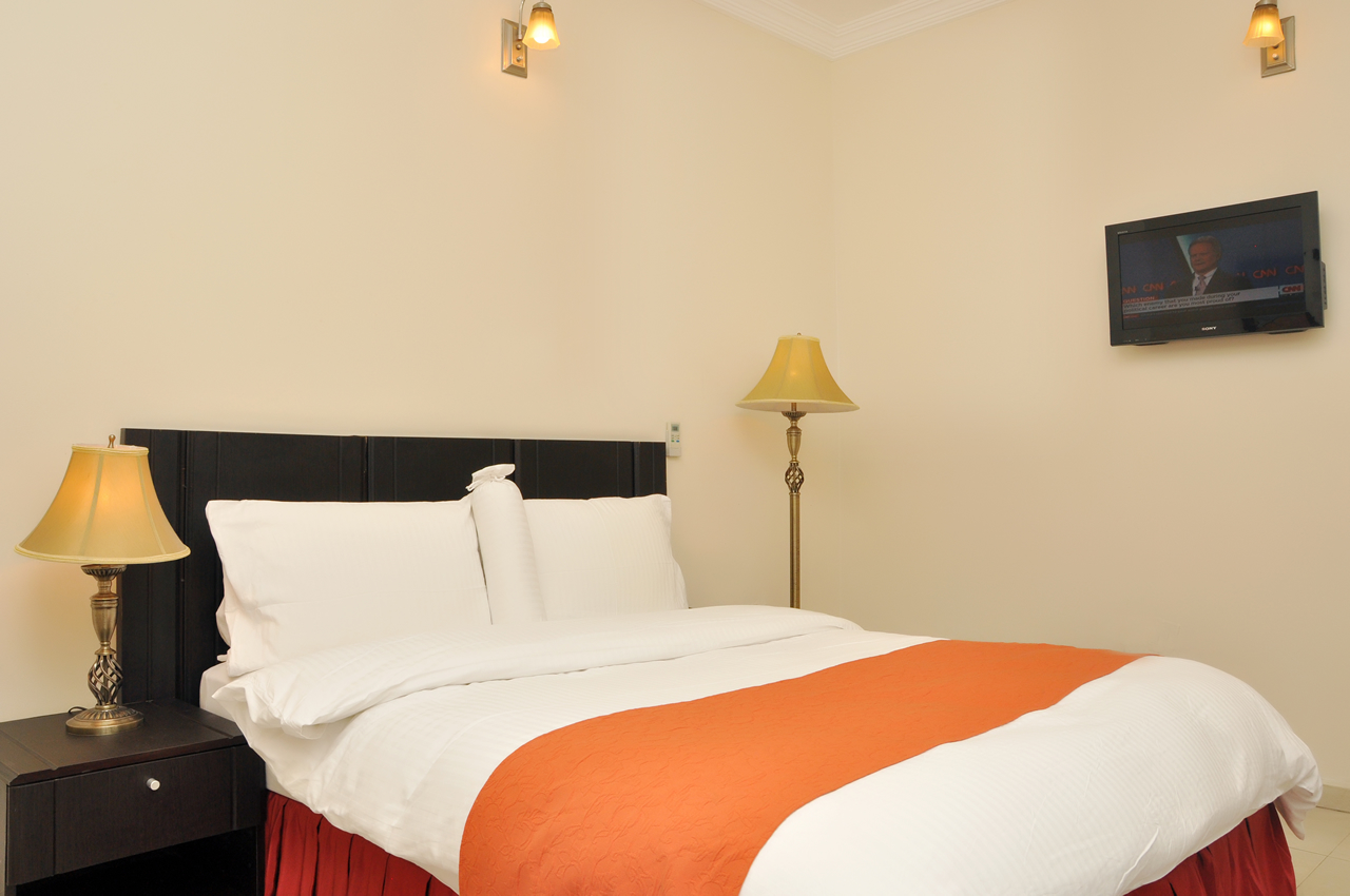 Sparklyn Hotels & Suites - Standard Room