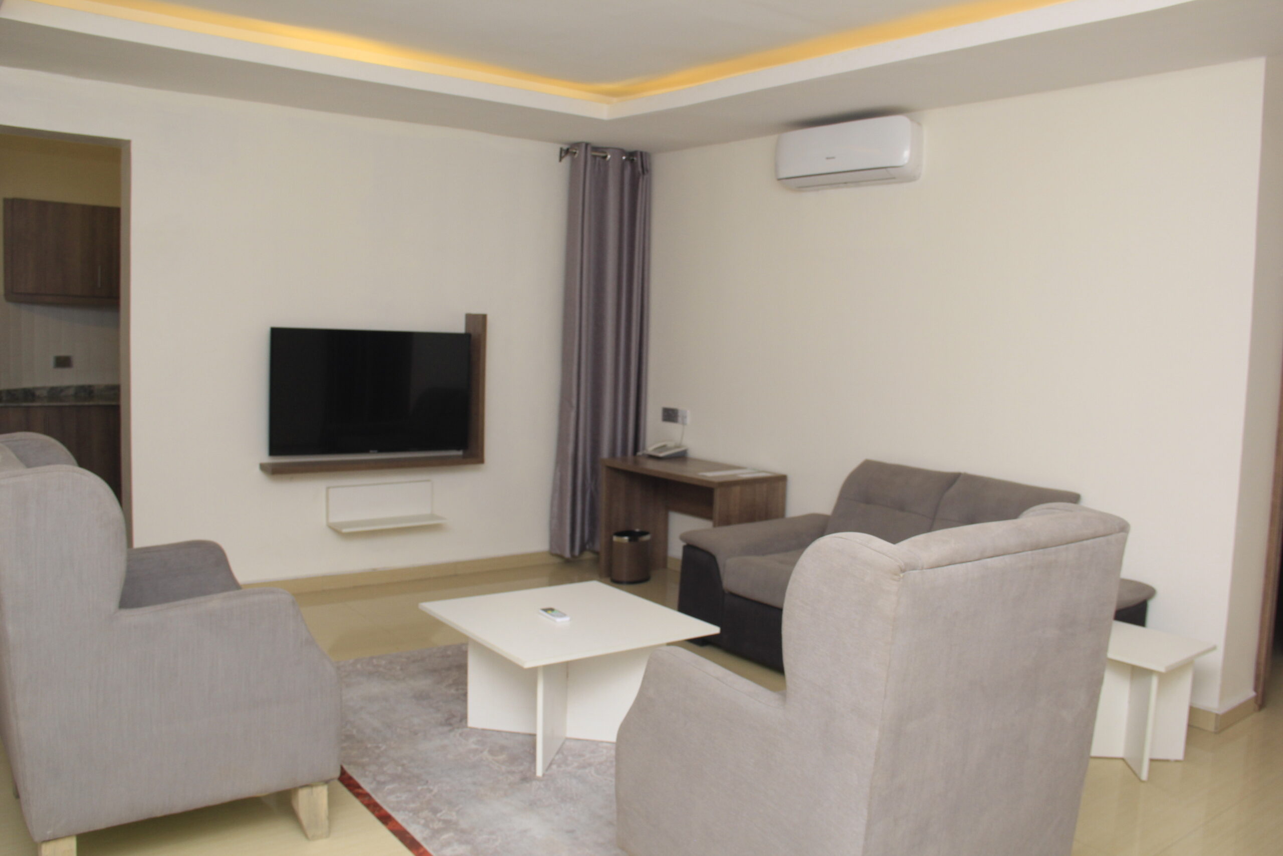 Blackrock Apartments and Suites - Classic One Bedroom Apartment