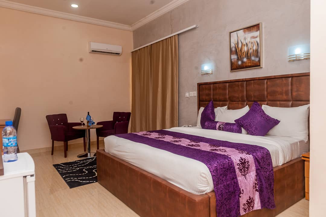 Sefcon Suites And Apartment - Deluxe Room