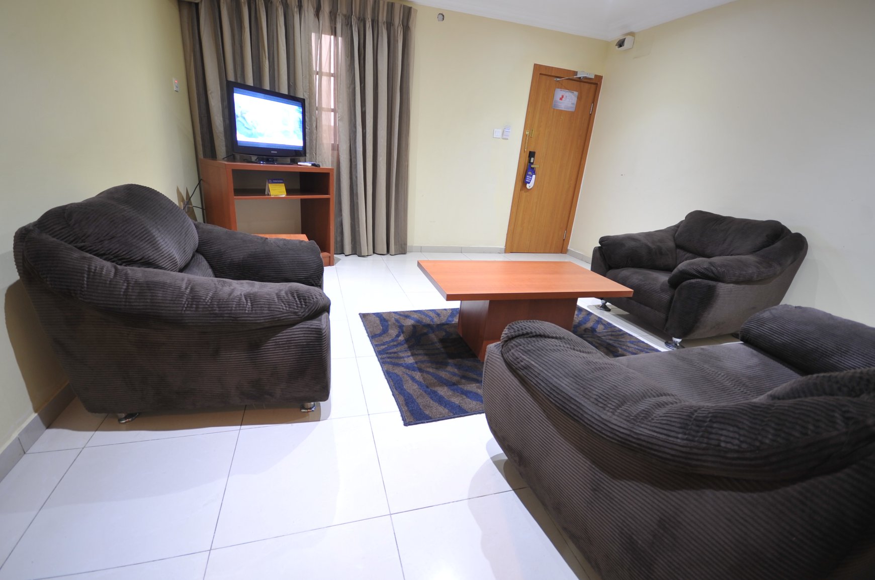 Homeville Plus Hotel - Executive Suite